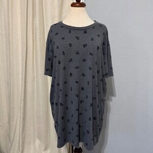 LuLaRoe Gray Graphic Print T Shirt Womens 2XL All Over Print Casual Top